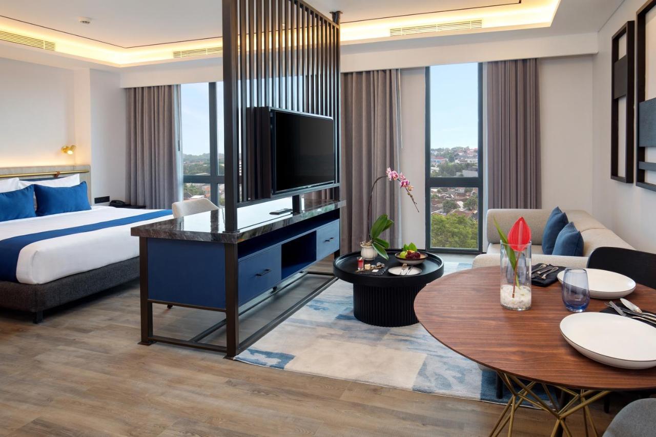 Hotel Aruss Semarang Exteriör bild