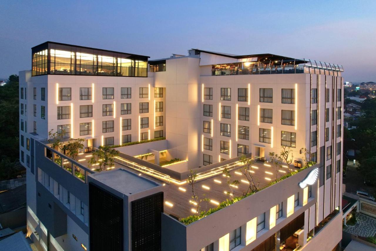 Hotel Aruss Semarang Exteriör bild